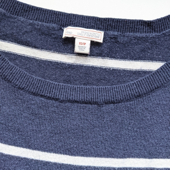 GAP Boyfriend Circular Hem Striped Sweater, XS - Picture 6 of 6